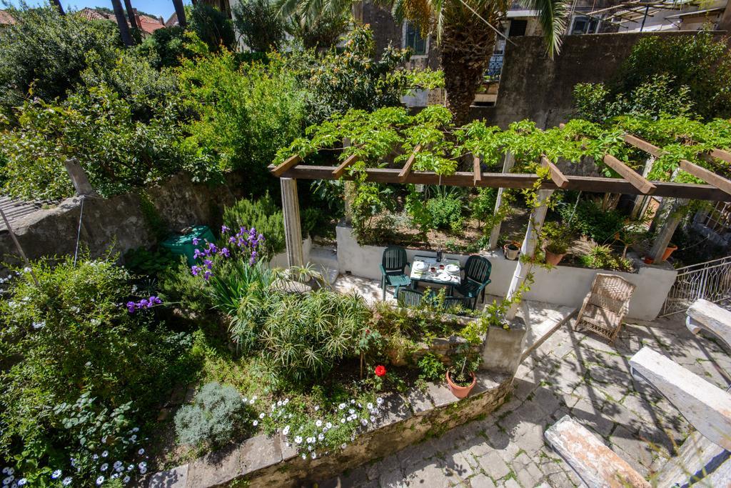 Lara Apartament